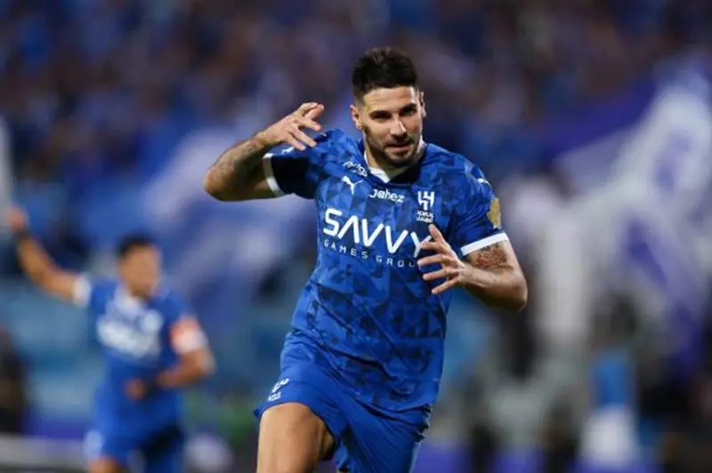 الهلال السعودي يهدف إلى إنهاء تجربة ميتروفيتش بشكل احترافي