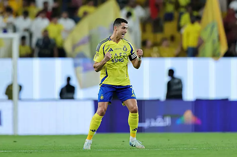رونالدو يحقق الحذاء الذهبي للمرة الثانية في الدوري السعودي