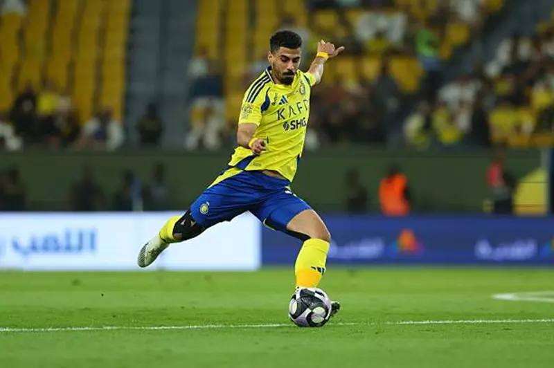 قبل انطلاق كأس العالم للأندية: النصر يعرقل صفقة انتقال علي لاجامي إلى الهلال