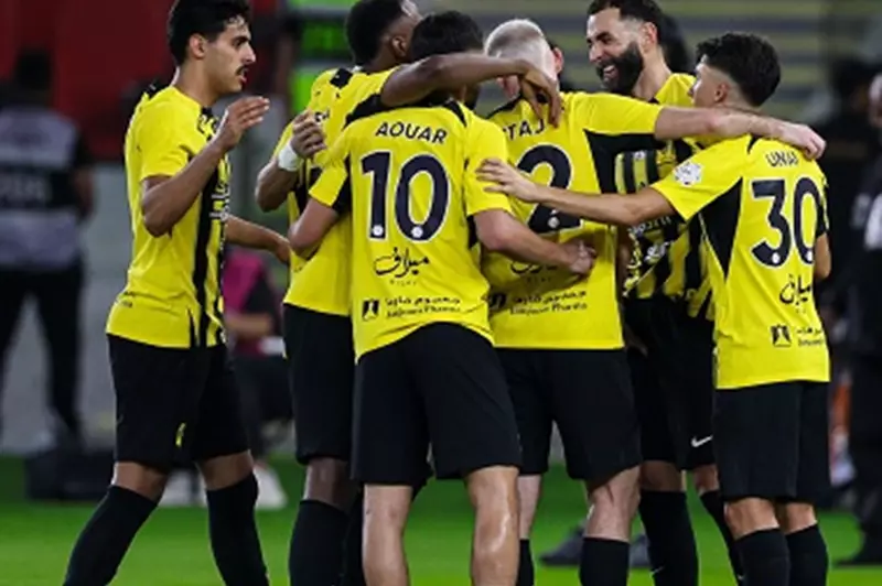 محادثات تجديد عقد مدافع الاتحاد تكتسب زخماً جديداً