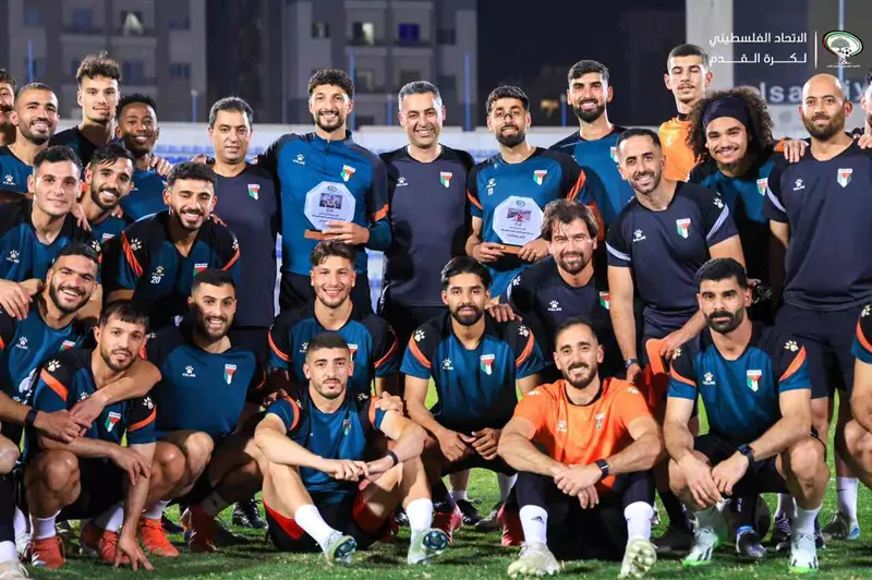 منتخب فلسطين يحتفي بتكريم وسام أبو علي عقب إحرازه لقب الدوري مع الأهلي